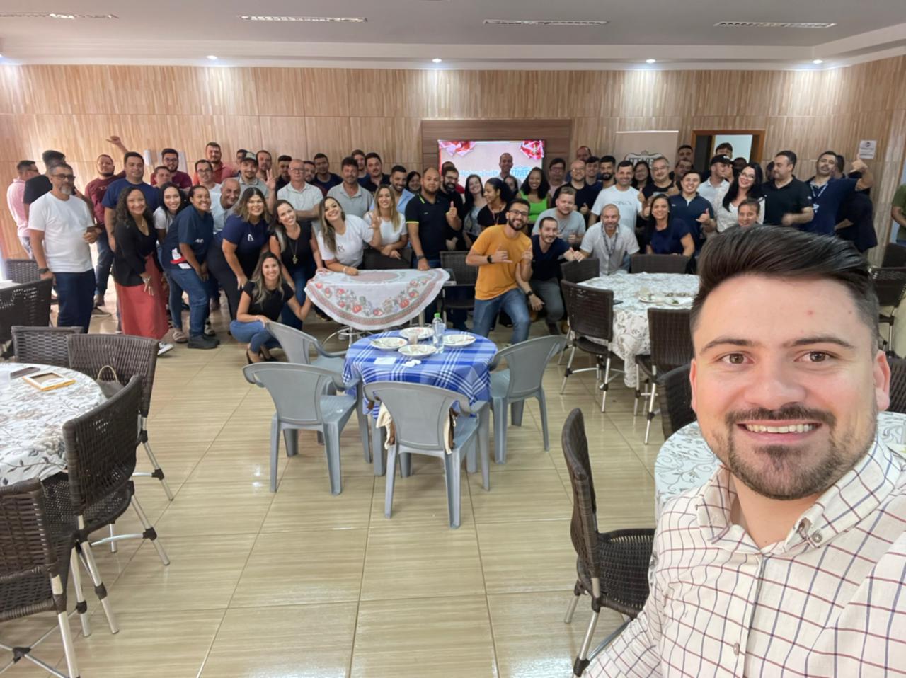 Treinamento de produtos da equipe Arilu Ceratti